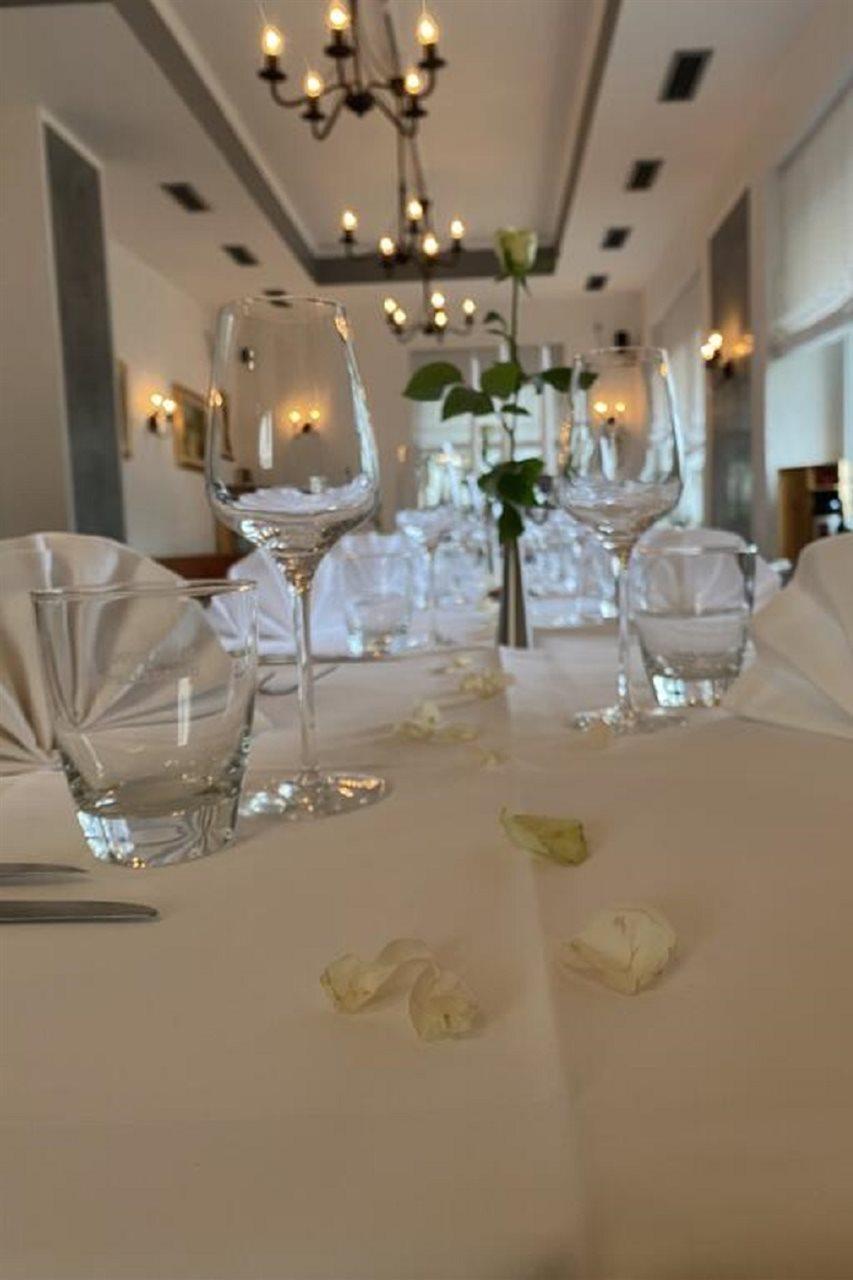 Hotel Apartments Restaurant Cala Luna Marburg エクステリア 写真