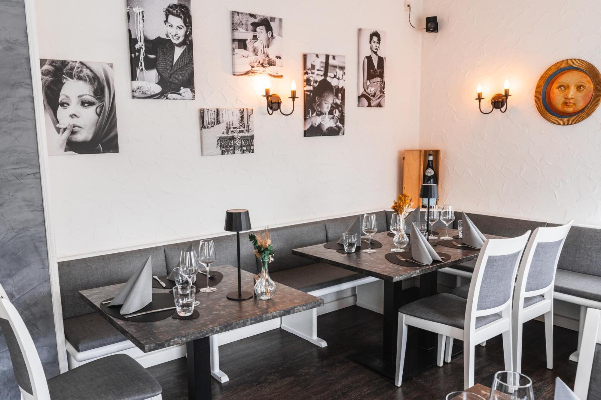 Hotel Apartments Restaurant Cala Luna Marburg エクステリア 写真