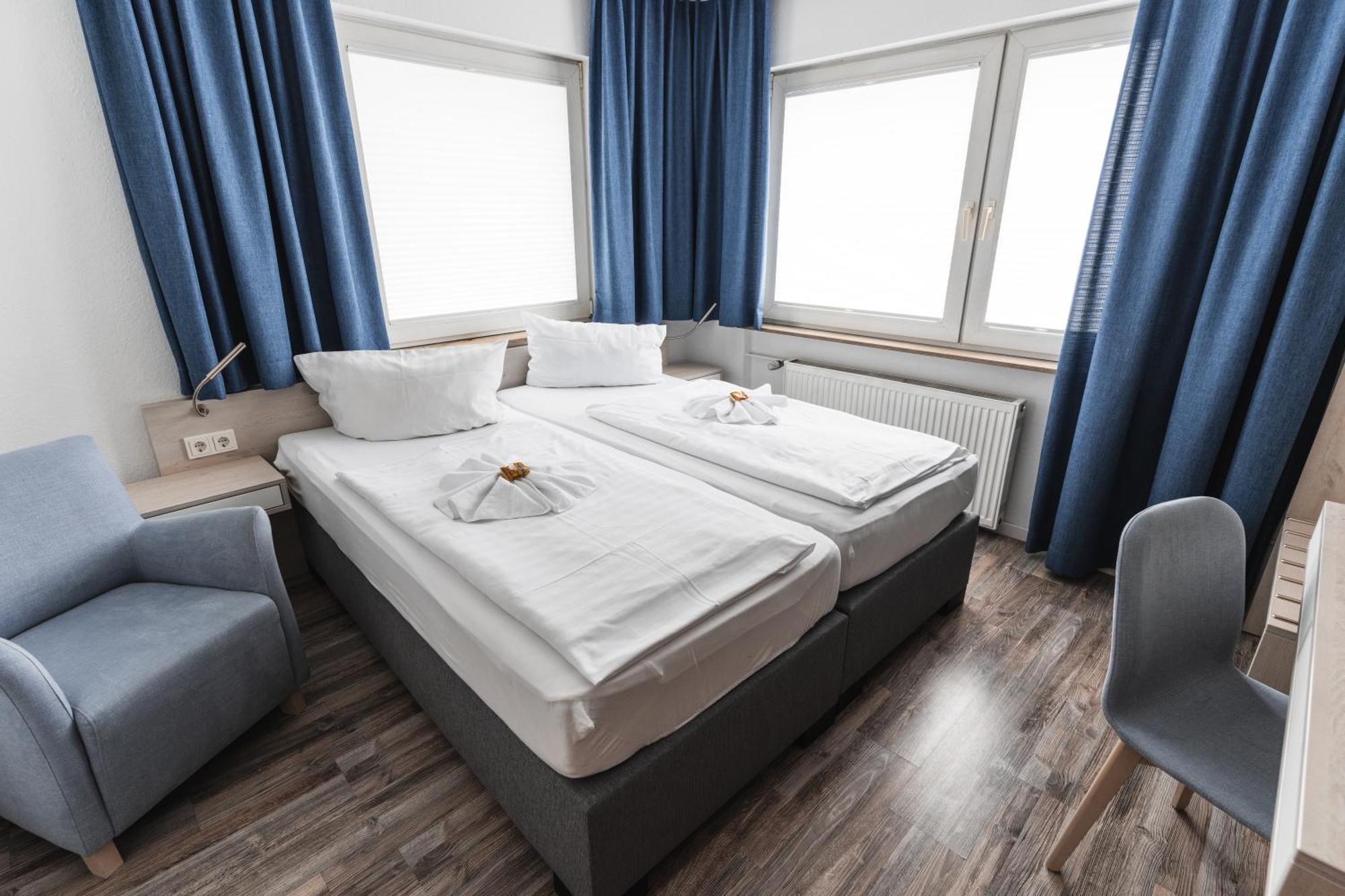 Hotel Apartments Restaurant Cala Luna Marburg エクステリア 写真